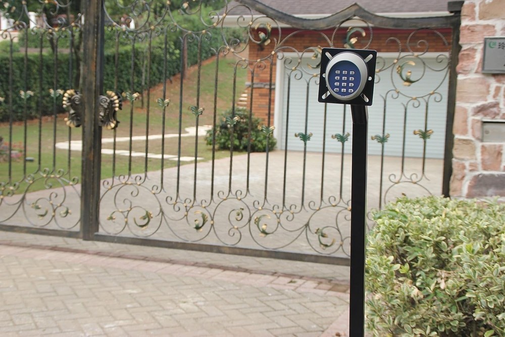 User-Friendly Keyless Entry Pad for Gates - Secure Remote Access - 3.6"L x 3.1"W