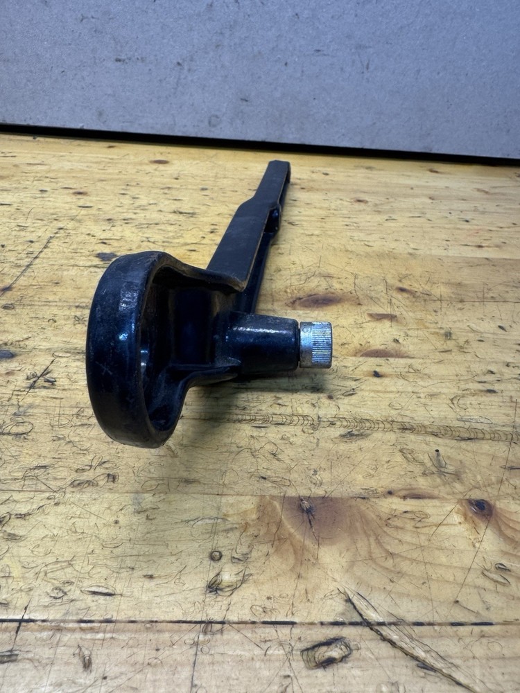 Harley-Davidson Exaust Support Mounting Bracket