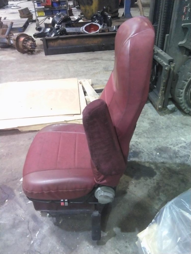 Replaces 2003 KENWORTH T2000 FRONT SEAT , OH