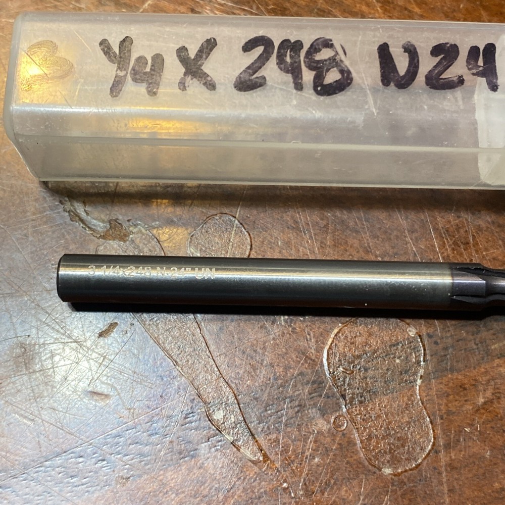 Solid Carbide Thread Mill 3-1/4x248 N 24” UN (D6)
