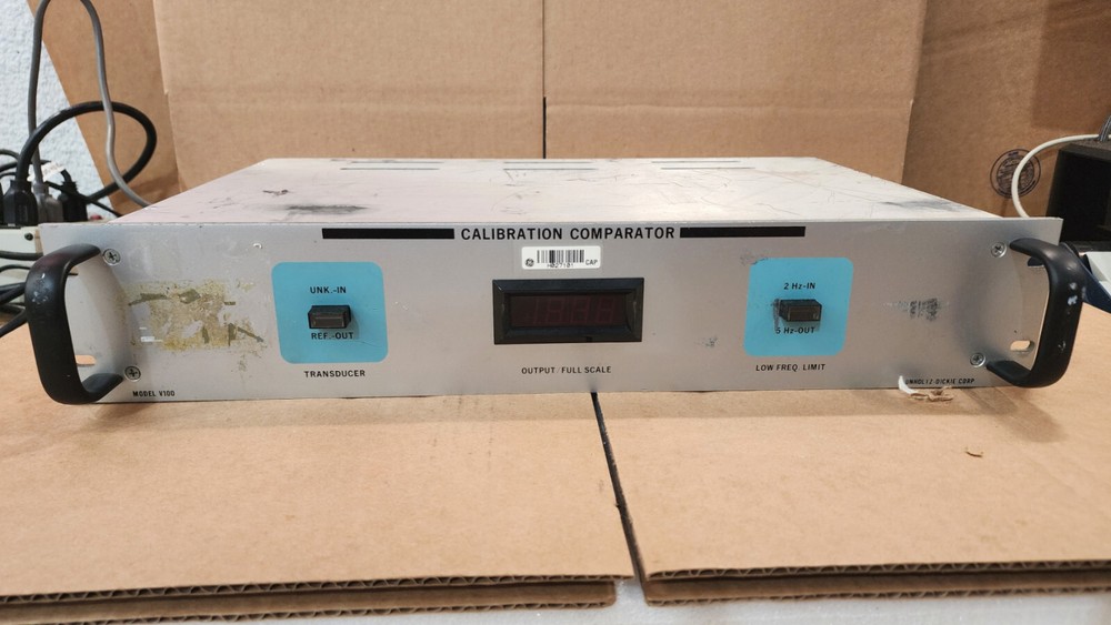 Unholtz-Dickie V100 Calibration Comparator READ!
