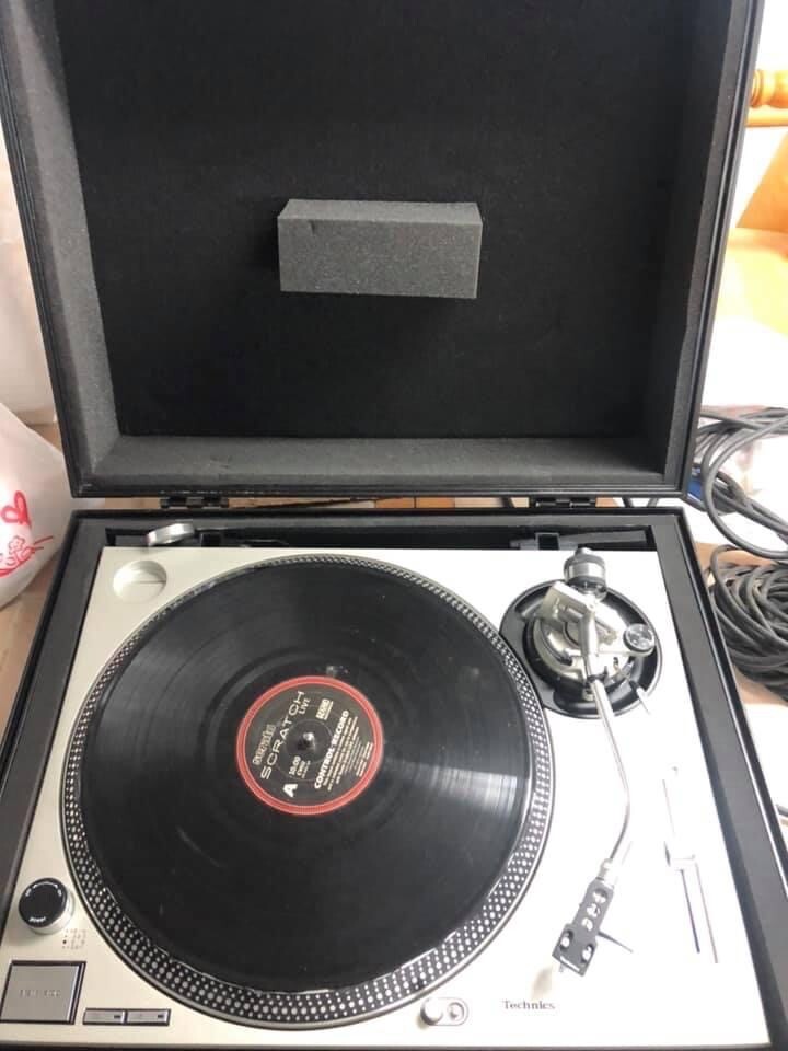 vintage technics turntable 1200