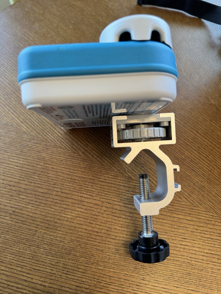 Zevex Moog Infinity Feeding Pump w/ Pole Clamp Adapter TI-MINI Backpack