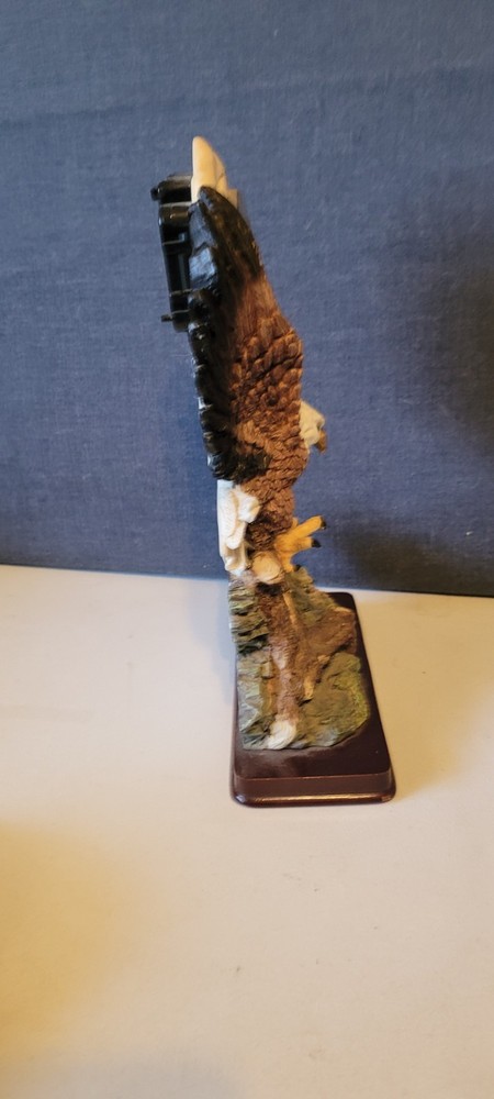 Precious Collection Eagle Clock