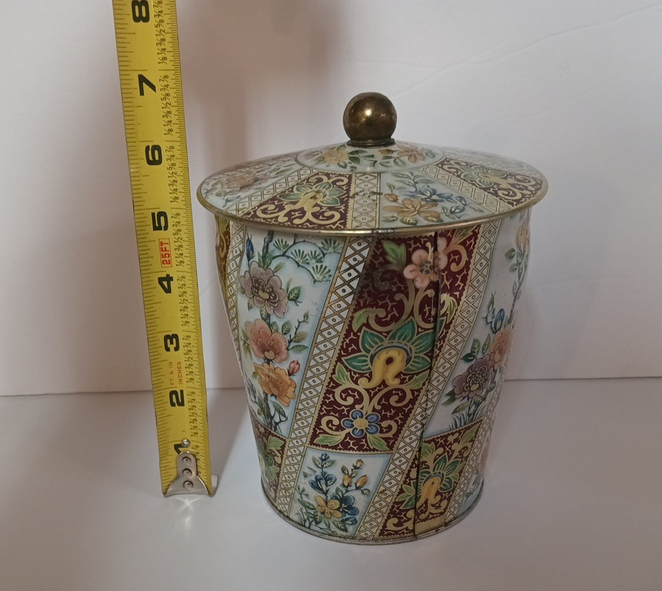 VINTAGE CONTAINER MADE IN ENGLAND TIN CONTAINER WITH LID