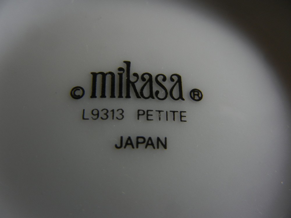 Mikasa Petite L9313 Creamer