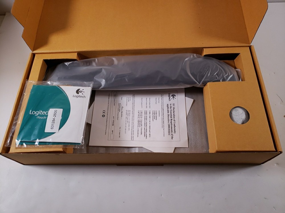 Logitech Cordless Desktop Optical, 967091-0110, Keyboard&Optical Mouse