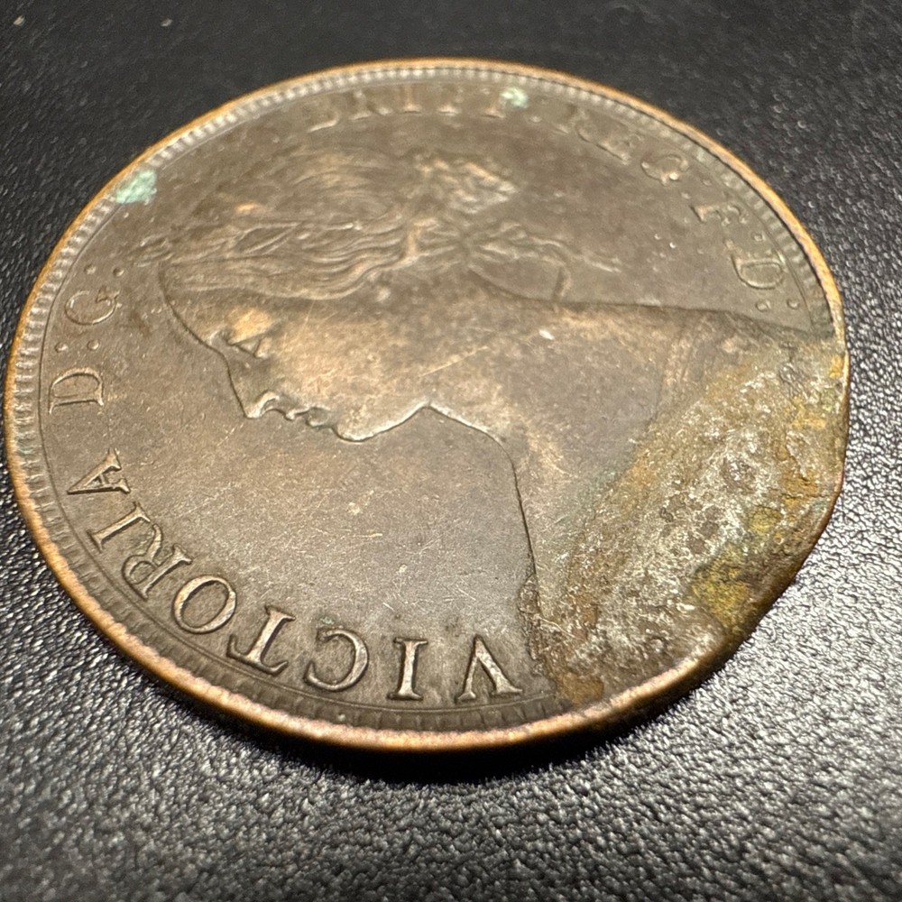 1861 Halfpenny - Victoria British Bronze Coin - Nice