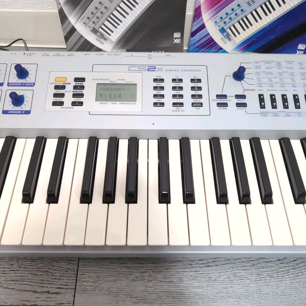 Yamaha CS2x CONTROL SYNTHESIZER synth Working [Very good]