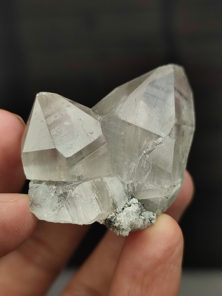 Lemurian Quartz Transparent Crystal With Unique Growth & Nice Terminations-Pak.