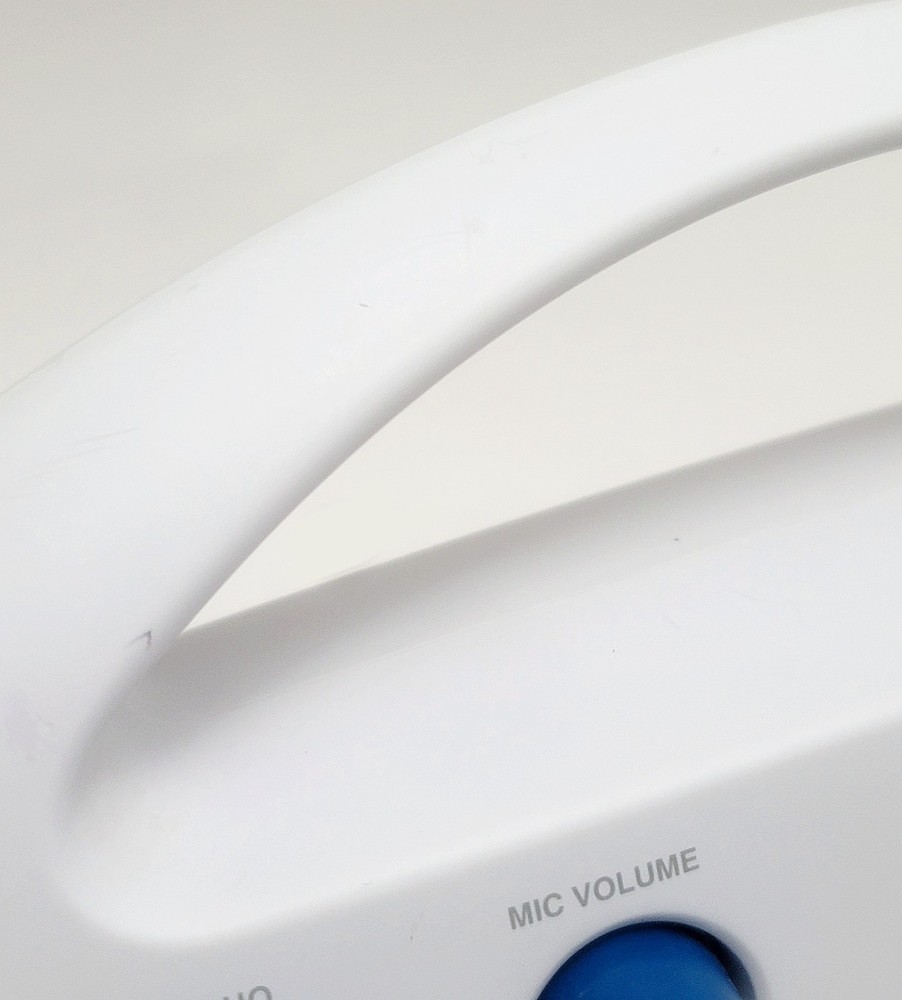 2017 Singing Machine iSM398BT Portable Bluetooth KARAOKE Player WHITE Handle