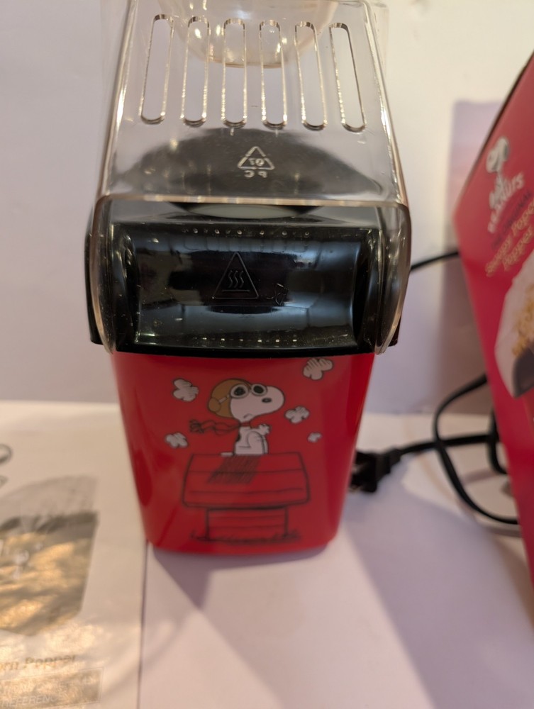 Peanuts The Original Snoopy Popcorn Popper Smart Planet -Works