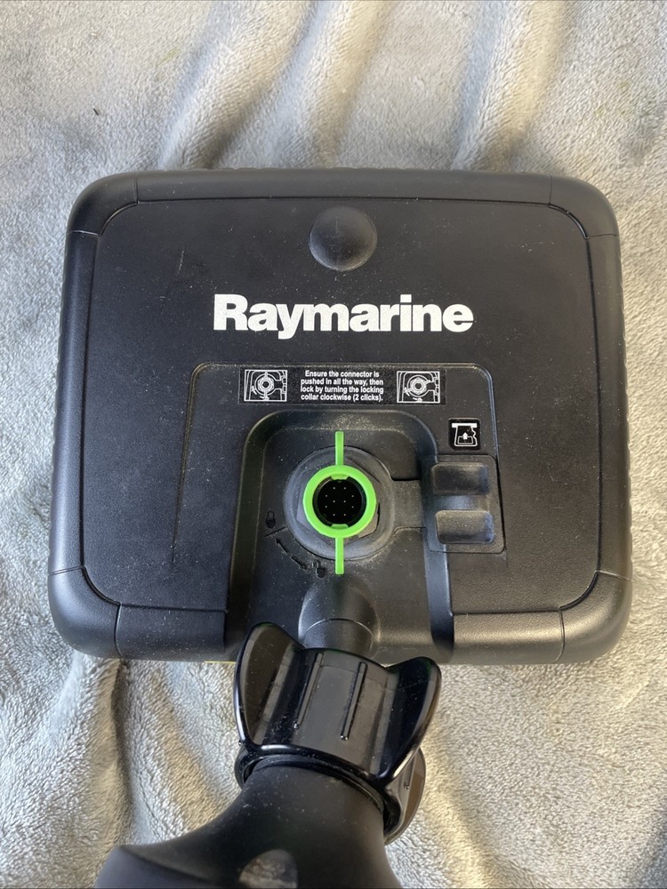 RayMarine DragonFly 7 ChartPlotter Fishfinder E70320 W/ Transducer