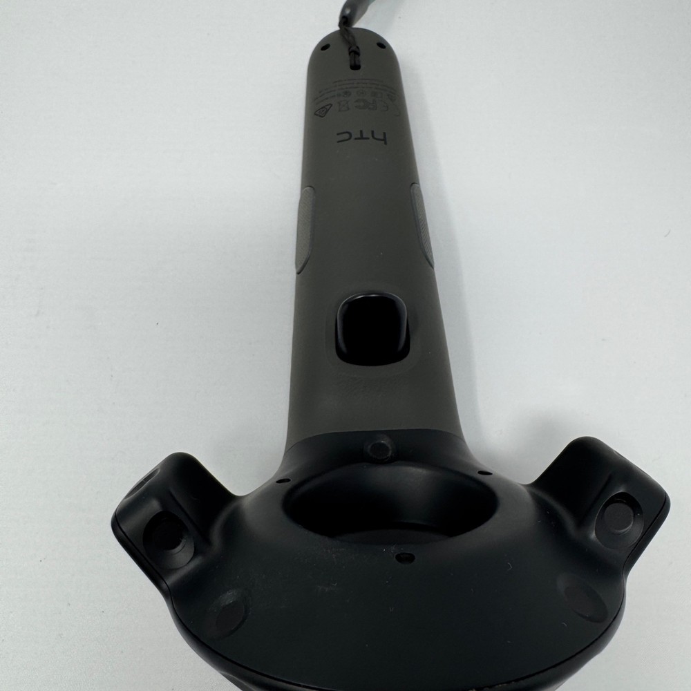 HTC Vive Virtual Reality VR Wand Controllers Pair (Black) 1.0