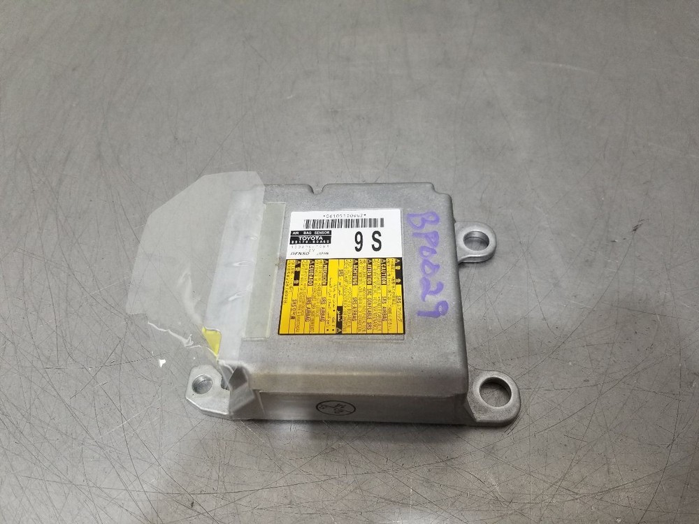 15 2015 LEXUS GX460 SRS CONTROL MODULE 8917060A60