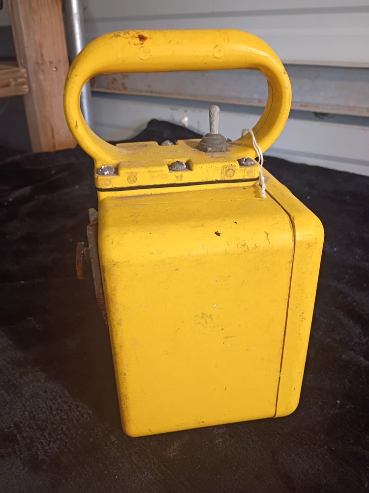 Vintage US NAVY Submarine Battle Lantern Hand Held Deck Flashlight USN untested