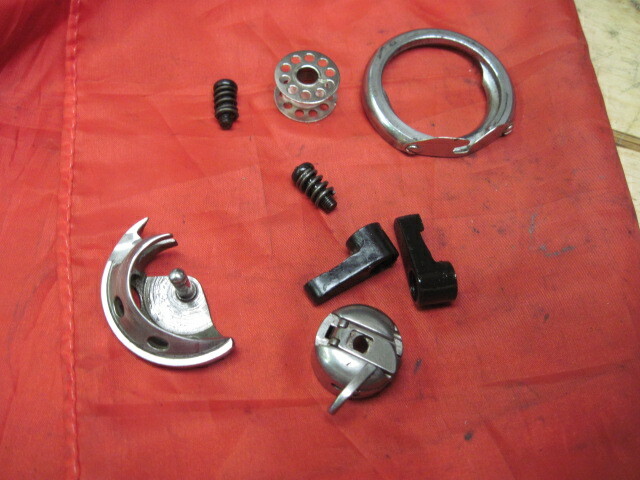 J C Penney 6120 Sewing Machine Bobbin Case Cap Race Hook Shuttle