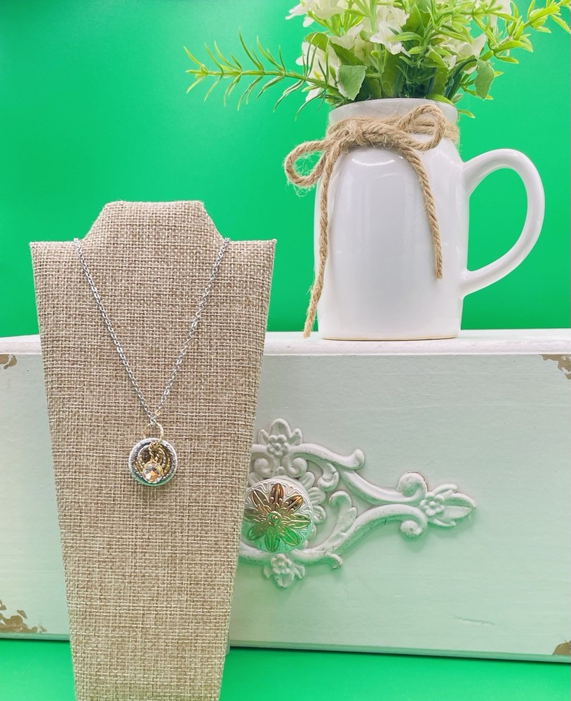 Handmade Multi Twisted Rings & Gemstone Pendant Necklace 18”