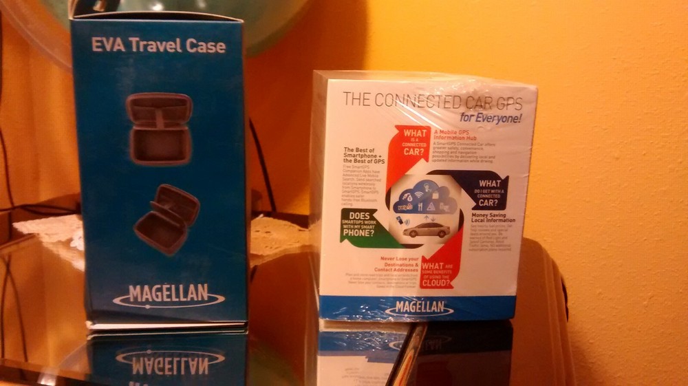 Magellan 5390 Smart GPS - 5" NEW & NEW CASE.