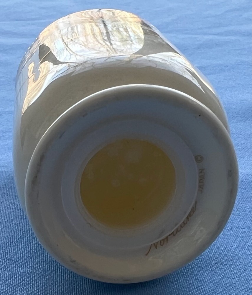 Noritake Barrymore Pepper Shaker