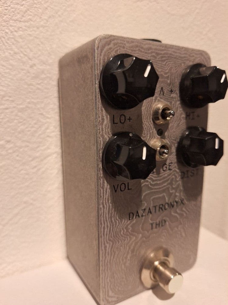 DAZATRONYX THD Fuzz Distortion Pedal HM-2 Inspired with Box