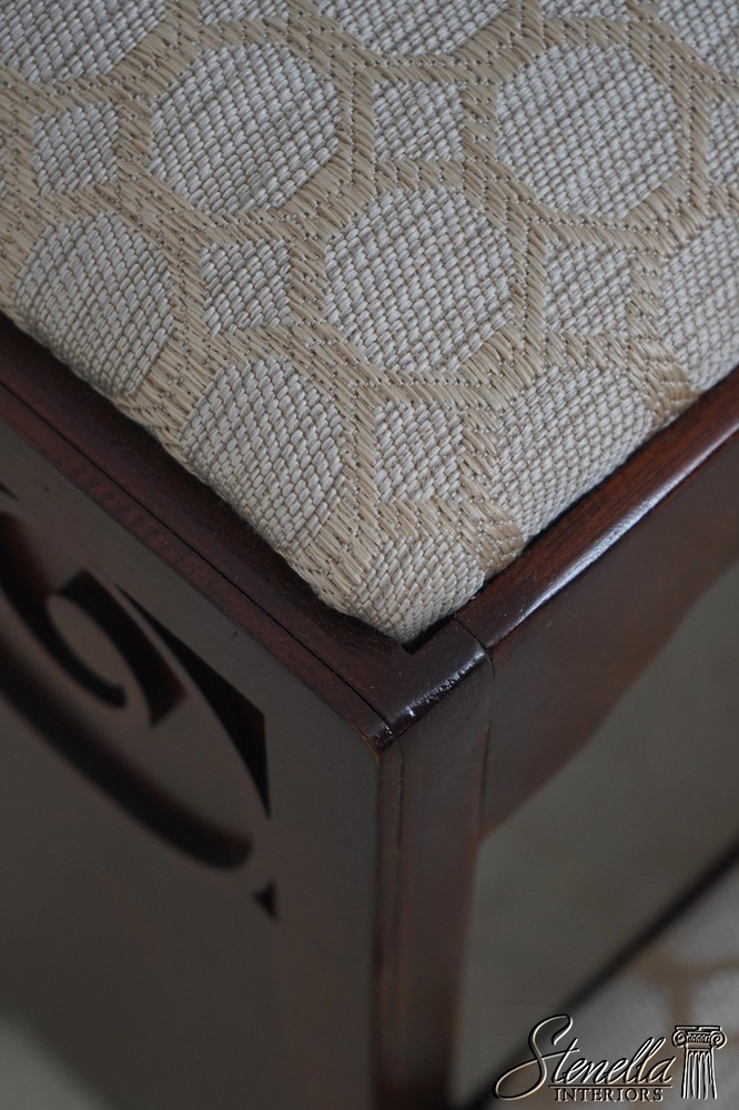 69512: Chippendale Style Mahogany Bedsteps