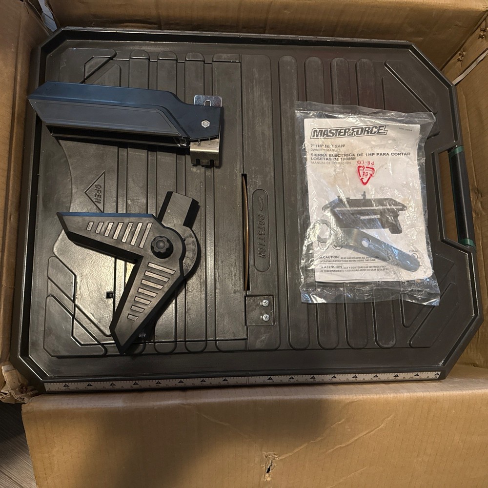 Masterforce 7" Wet Tile Saw Model 709-3954