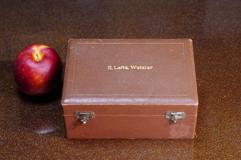 microscope antique Microscope Accessory No. 14 "Leitz Universal Stage UT4" USED