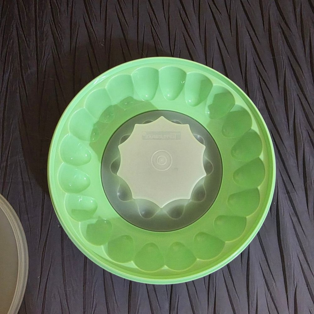 Tupperware Mint Green Jello Container