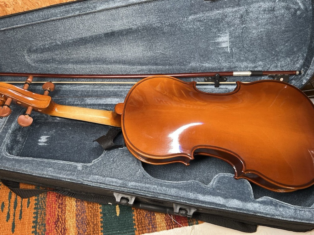 Violin 4/4 H.Siegler Model HS 20 w/case