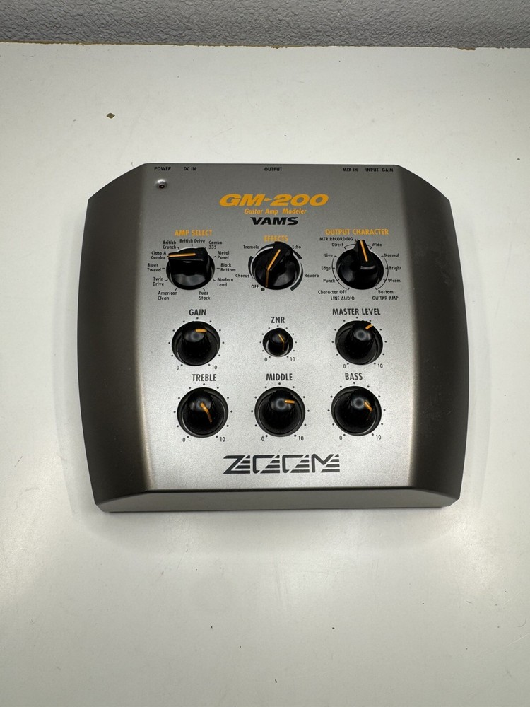 ZOOM GM-200 GUITAR AMP MODELER VAMS EFFECTS