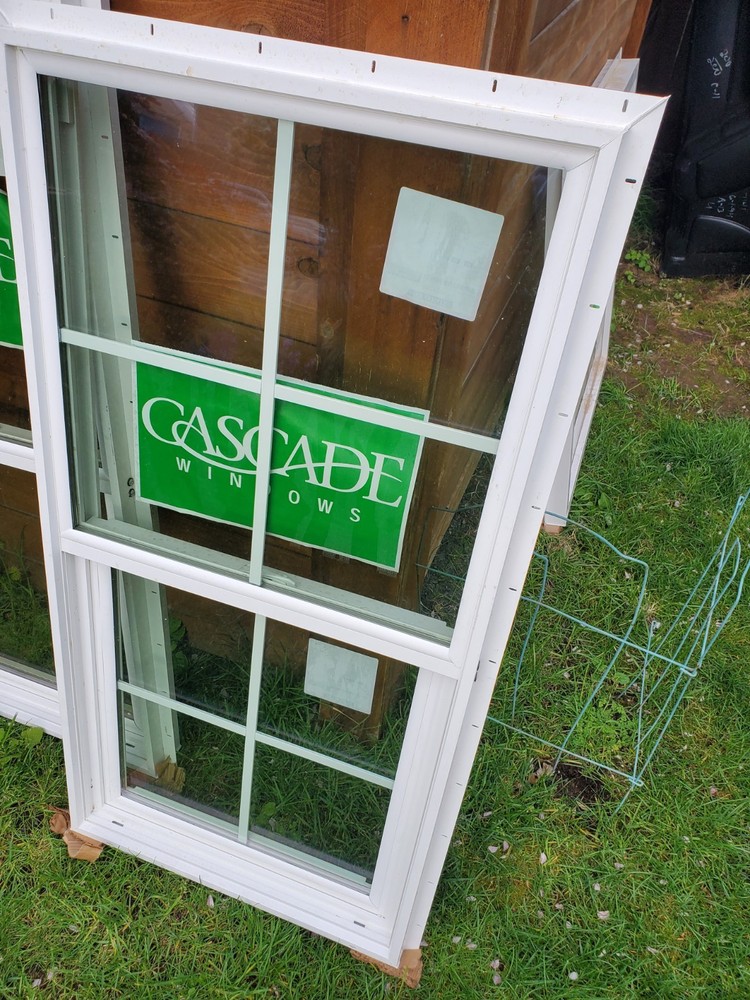Cascade Window - Single-Hung - Double Pane -Vinyl Window 24x36  White Grid
