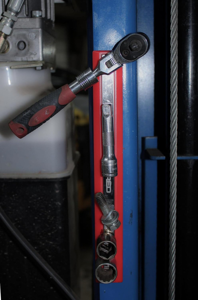 SR10 Magnetic Organizer Rail for Securing Tools and Work Bench Organization