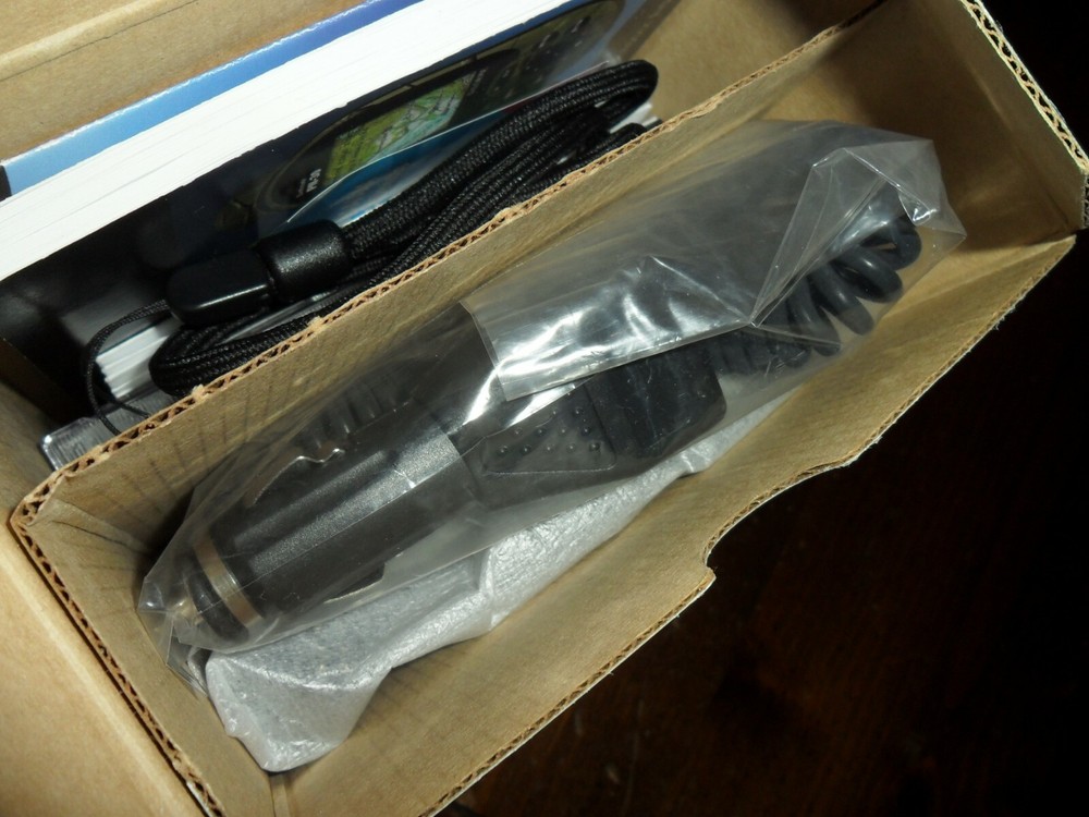 Delorme Earthmate PN-40 Handheld GPS Orange