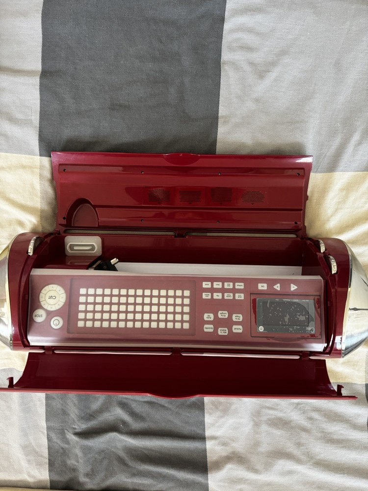 Cricket Cake Machine W/ Box