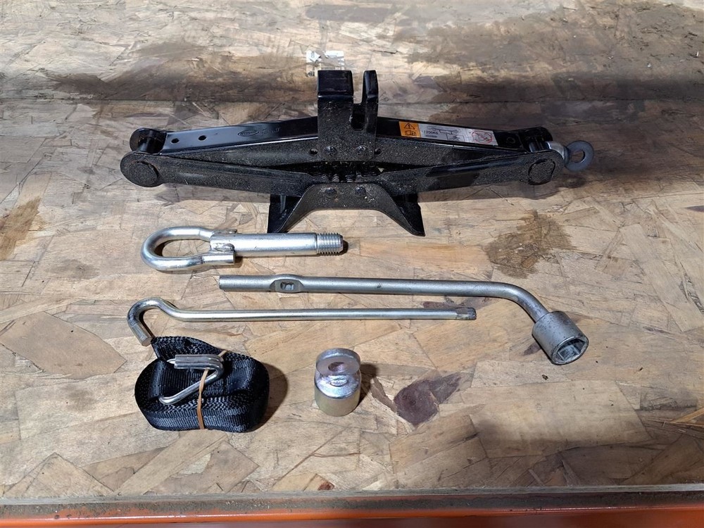 2014 Cx-9 Jack Sku#4186458