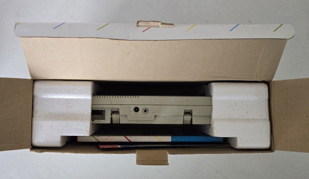 1985 Laser 50 Personal Computer *POWERS ON* in Box w/ Manual + Foam + Brouchures