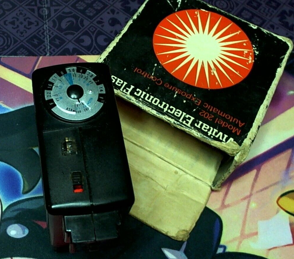 Vivitar Electronic Flash Model 202 With Automatic Exposure Control (1970’s)
