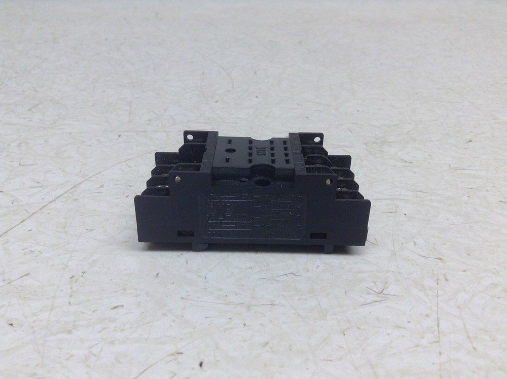 Finder 94.44 Relay Base 9444