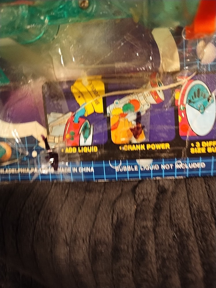 Bubble Machine Vintage 1992 Different Size Bubbles (3) Opened Package