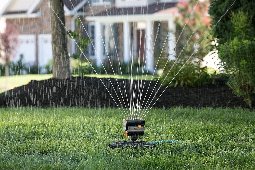 MiniMax Turbo Oscillator Sprinkler - 4,000 sq. ft. Coverage, Adjustable Feature