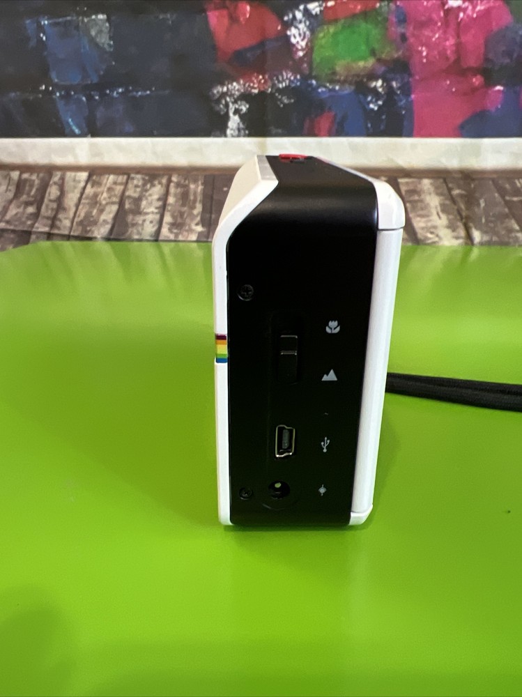 Polaroid Z2300 Digital Camera - White READ DESCRIPTION