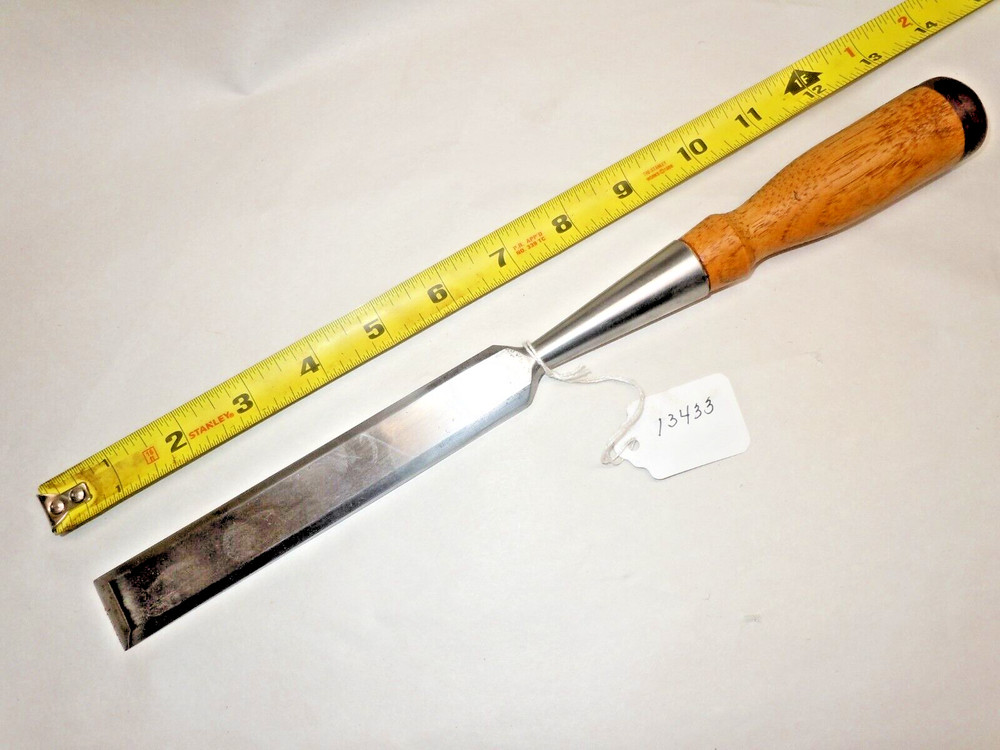 Chisel, Nice Vintage 1-1/64" Wide Cut Woodworkers Chisel, and Good Handle
