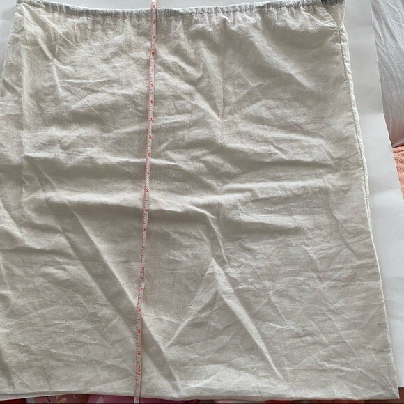 Cos dust bag