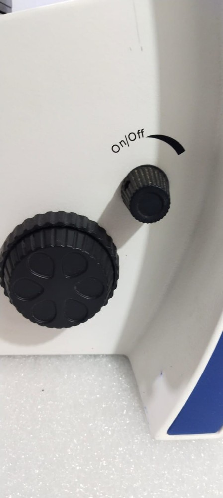 Carl Zeiss Primo Star Microscope with Objectives