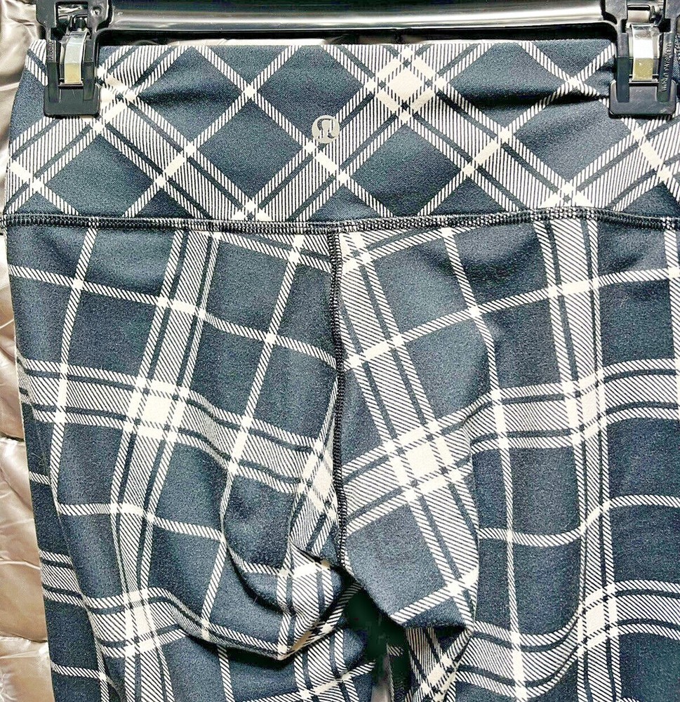 LULULEMON WOMENS MULTICOLOR LEGGINGS SIZE 4