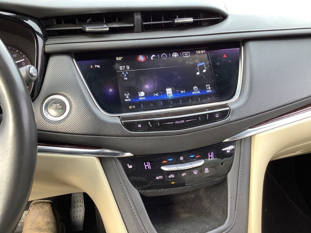 Audio Equipment Radio Control Panel Includes Display Fits 17 XT5 4925408