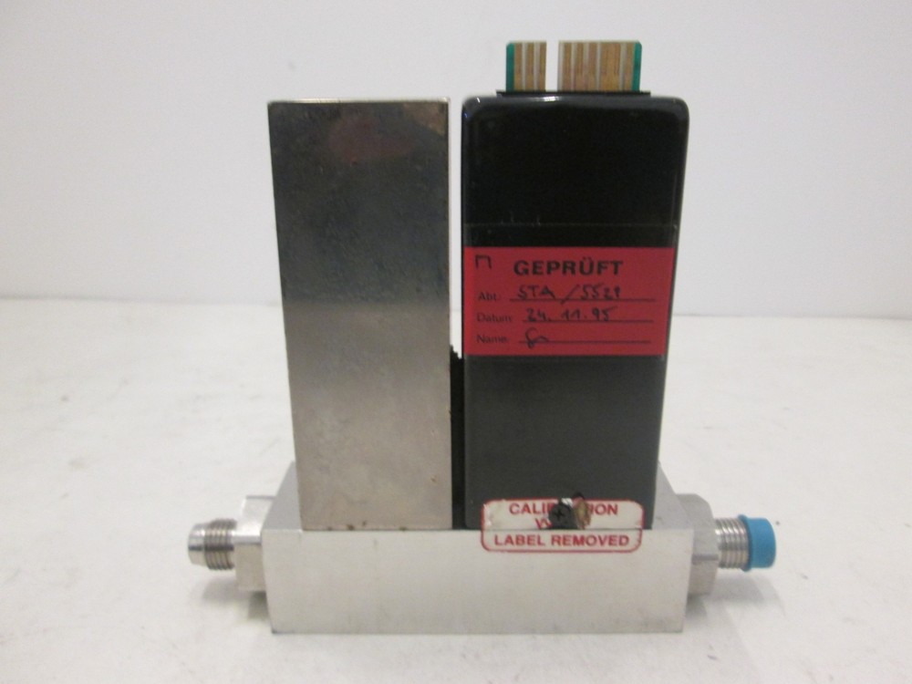 Unit UFC-3020A Mass Flow Controller MFC, N2, 50 SLM, Used