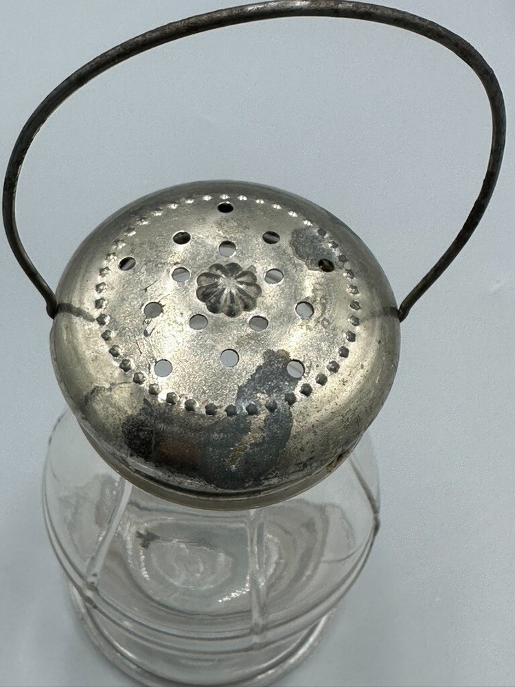 Pat Dec 20 1904 LANTERN Glass CANDY CONTAINER 5 1/4-in Shaker E&A 399