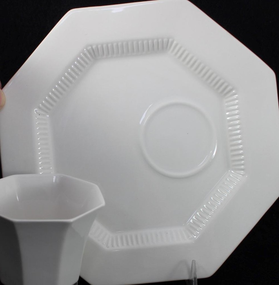 Independence China INDEPENDENCE WHITE Snack Set GREAT CONDITION